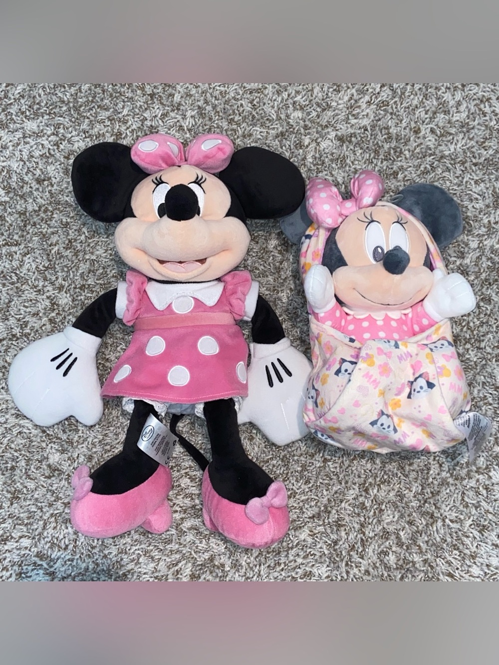 AUTHENTIC DISNEY COLLECTION Minnie Mouse & Baby Minnie Mouse Plush Lot Of 2ea